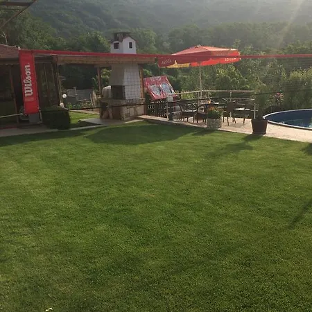 Guest house Roza *