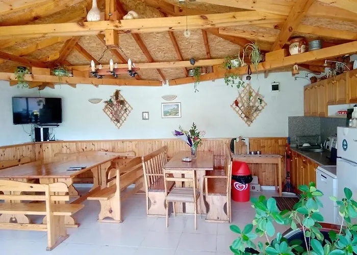 Къща за гости Roza