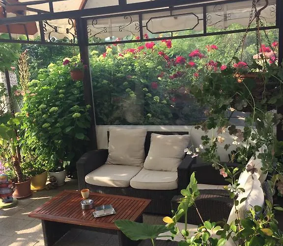 Къща за гости Roza