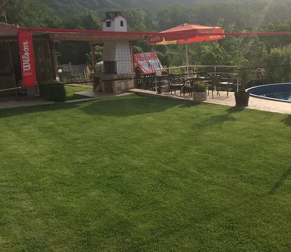 Къща за гости Roza *